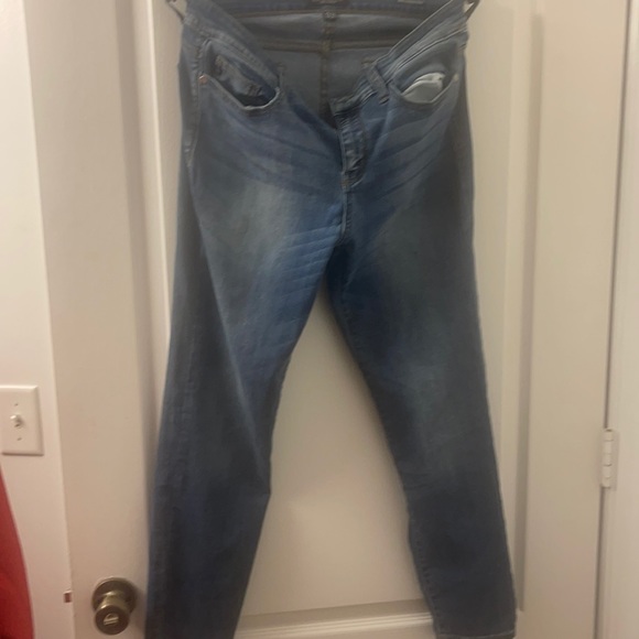 Jeans - Picture 1 of 2